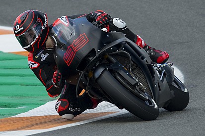 GALERIA: Lorenzo na Honda e mais - as novidades do teste em Valência