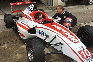 Juju Noda, la ni&ntilde;a piloto de monoplazas con solo 12 a&ntilde;os