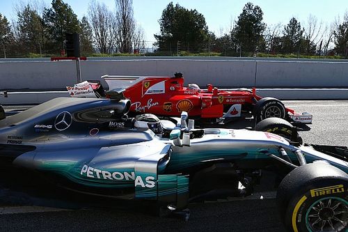 Ricciardo admite que Mercedes y Ferrari est&aacute;n adelante