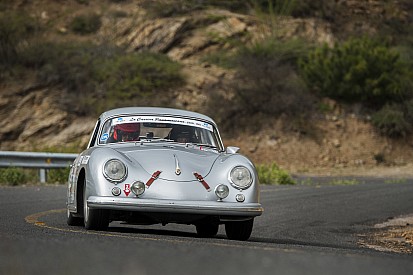 A woman and her Porsche 356 on La Carrera Panamericana