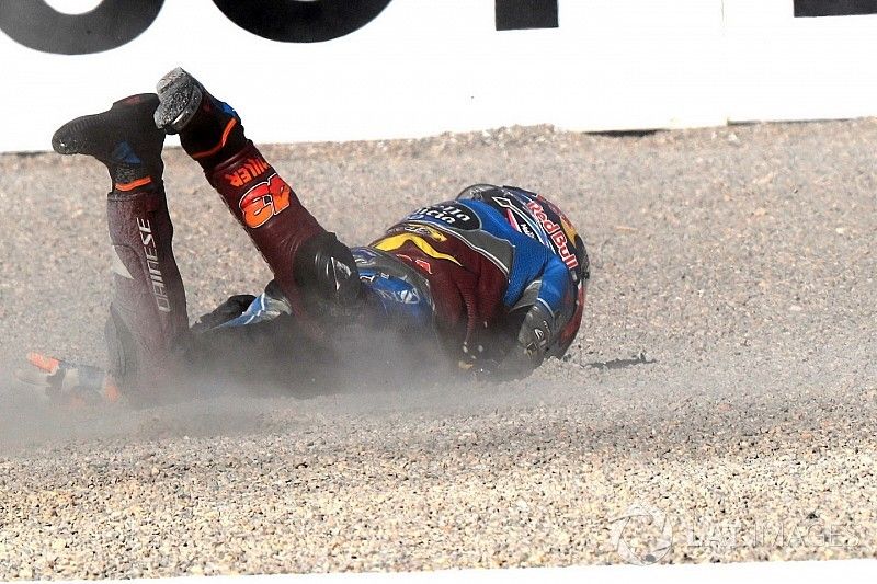 Choque de Jack Miller, Estrella Galicia 0,0 Marc VDS