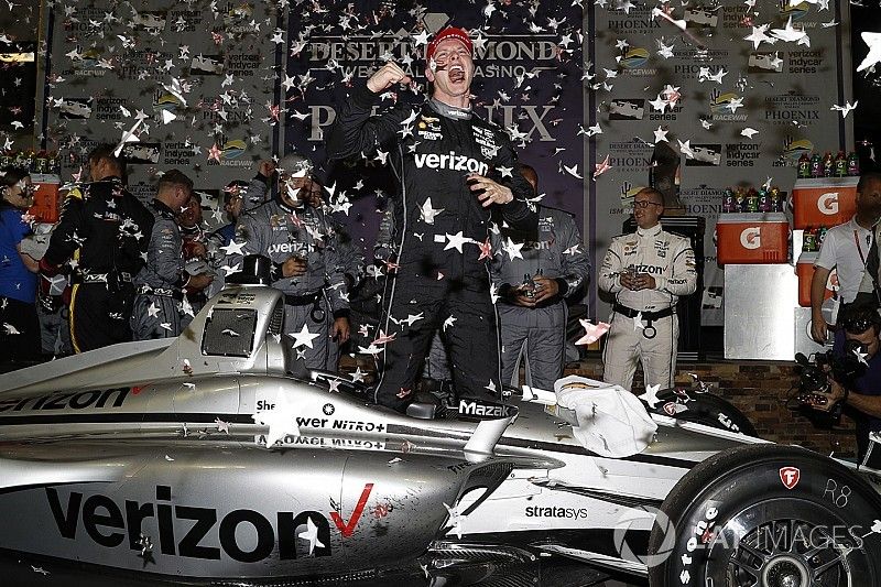 Race winner Josef Newgarden, Team Penske Chevrolet