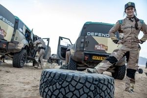 Dakar | Defender, Sara Price: "La Stock sar&agrave; la categoria del futuro. Intanto mi tolgo soddisfazioni"