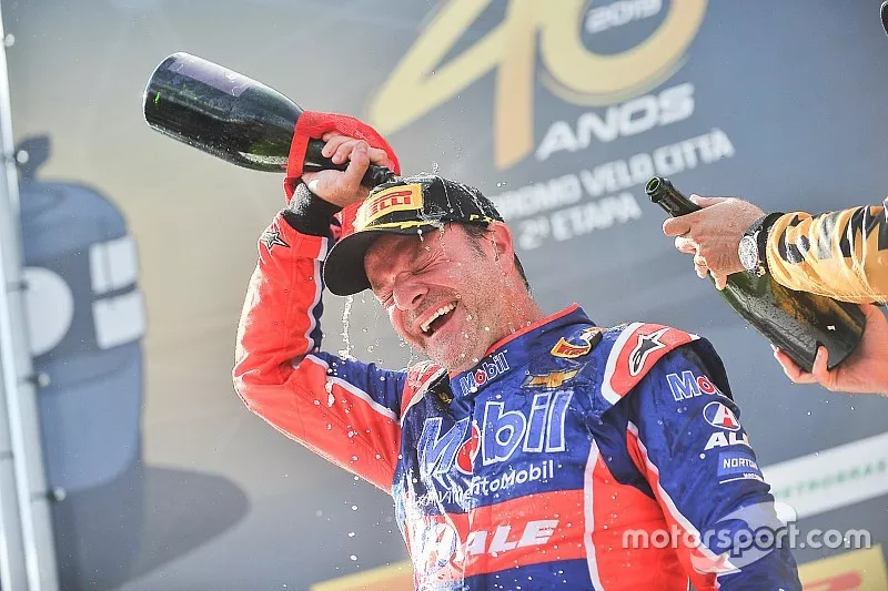 Rubens Barrichello comemora segunda posi&ccedil;&atilde;o no Velo Citt&agrave;