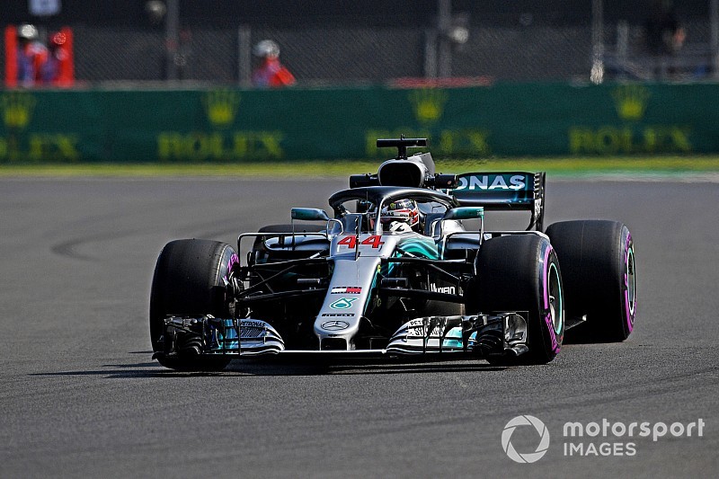 Hamilton: “Red Bull op dit moment buiten bereik”