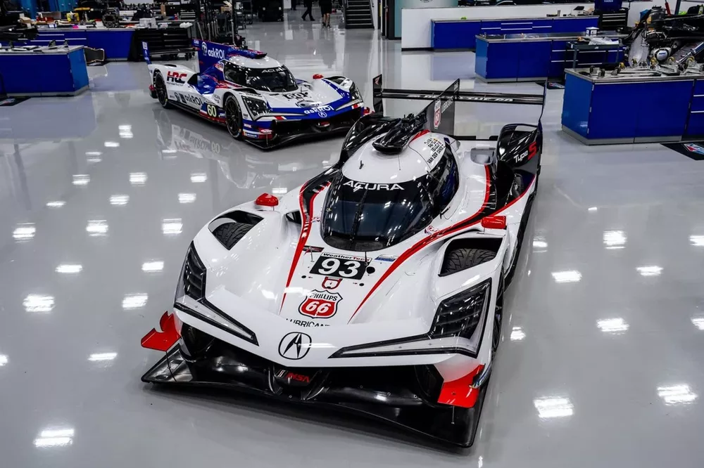 Acura Meyer Shank livery