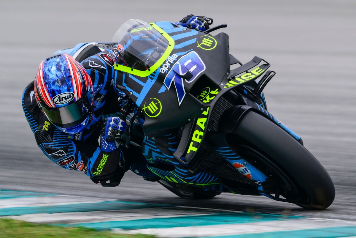 最新 トラックハウスレーシング 小椋藍 応援フラッグ motogp アプリリア 最新 トラックハウスレーシング 小椋藍 応援フラッグ motogp