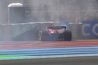 F1: Leclerc perde controle da Ferrari, bate e abandona na França; veja imagens