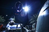 Un mec&aacute;nico sufre un acciente y destroza el coche de dos espa&ntilde;oles en el Dakar