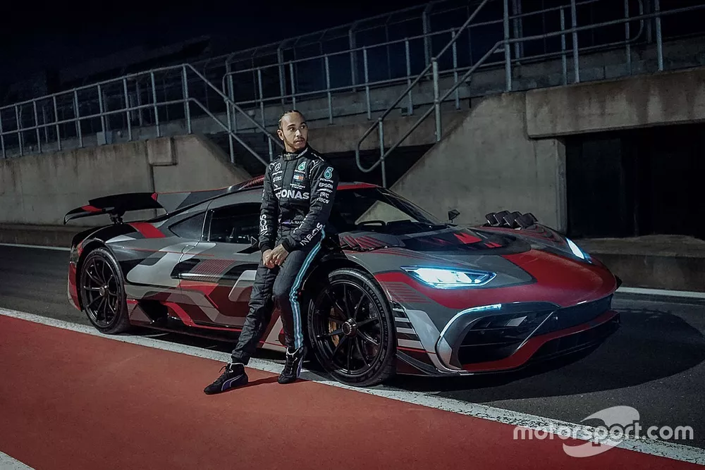 Lewis Hamilton con el Mercedes-AMG Project One