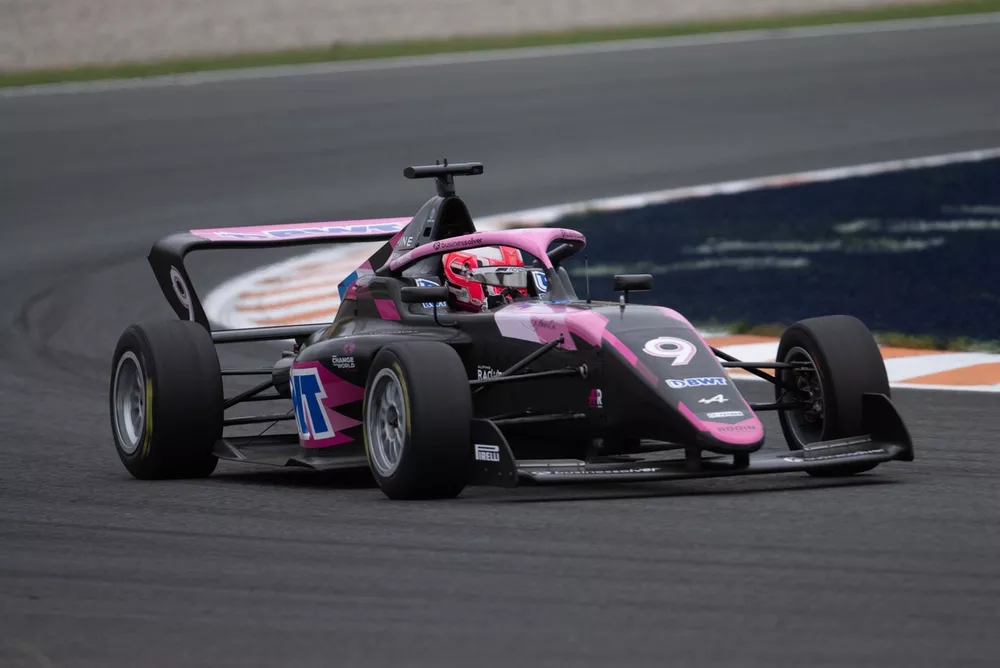 Abbi Pulling, Rodin Motorsport