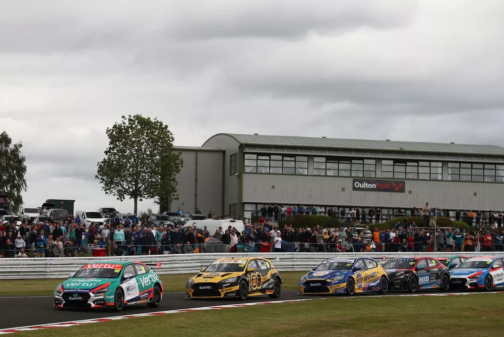 Tom Ingram, Team Vertu Hyundai i30N, Ashley Sutton, NAPA Racing UK Ford Focus ST, Dan Cammish, NAPA Racing UK Ford Focus ST