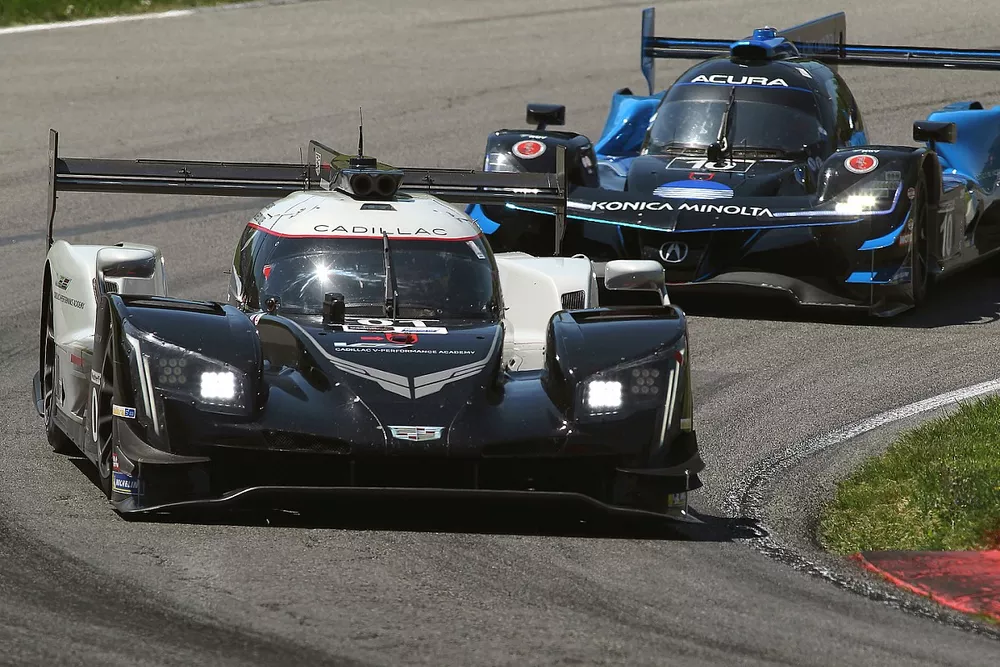 #01: Cadillac Racing, Cadillac DPi, DPi: Renger van der Zande, Sebastien Bourdais