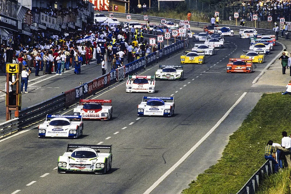 Thierry Boutsen, David Hobbs, Skoal Bandit Porsche Team, Porsche 956B, leads the field onto the formation lap 