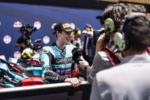 Máximo Quiles, el rookie que levantó a Márquez de su silla en la rueda de prensa de Silverstone