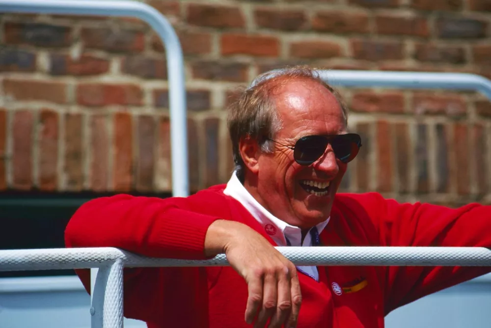 Mike Nicholson, Vauxhall