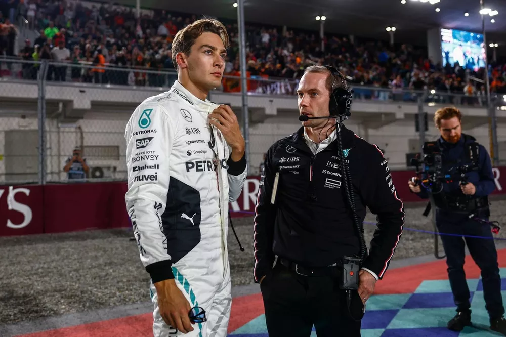 George Russell, Mercedes-AMG F1 Team, sur la grille
