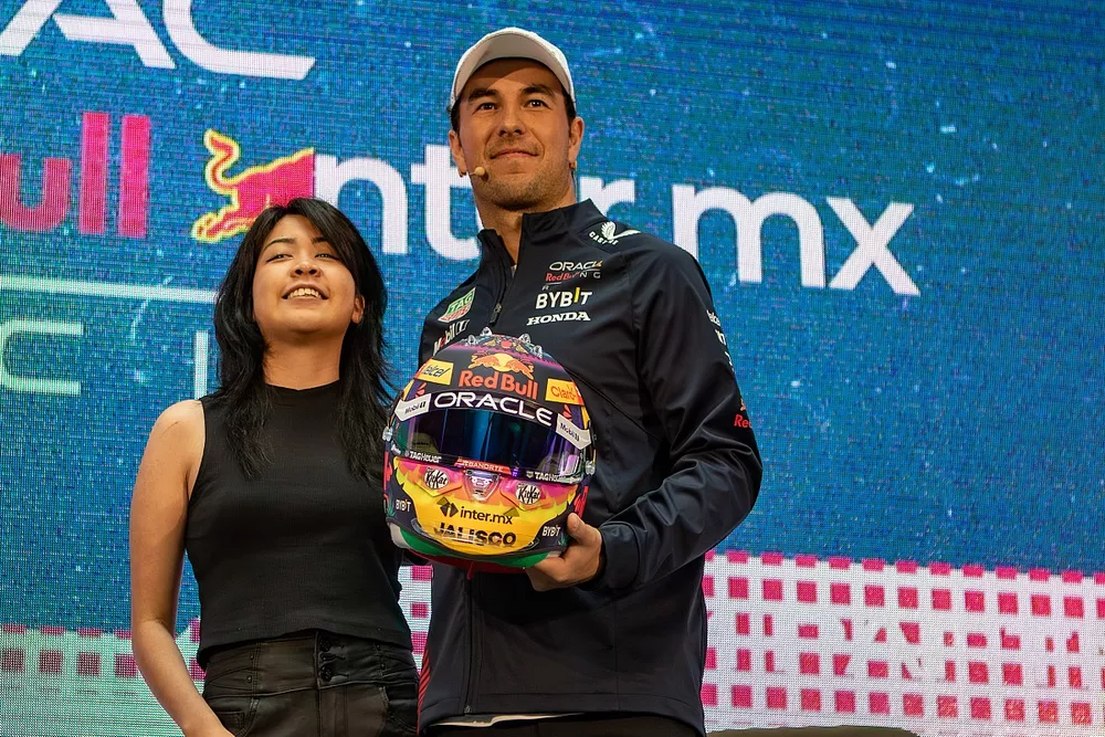 Sergio Pérez, Red Bull conferencia