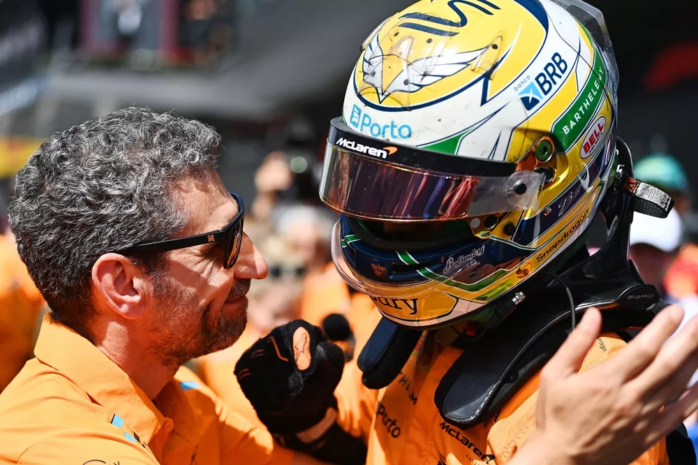 Race winner Gabriel Bortoleto, Invicta Racing) celebrates with McLaren Team Principal Andrea Stella in parc ferme