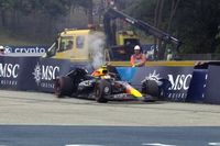 VIDEO: Checo P&eacute;rez choca en la Q1 en Hungr&iacute;a y revive fantasmas de reemplazo