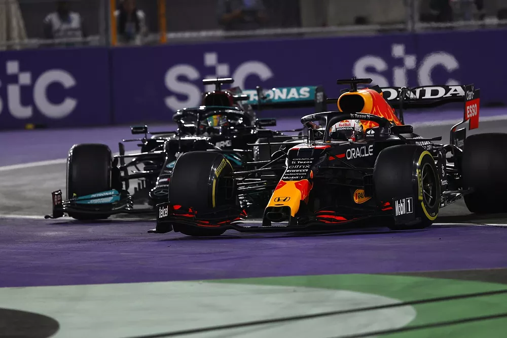Max Verstappen, Red Bull Racing, Lewis Hamilton, Mercedes 