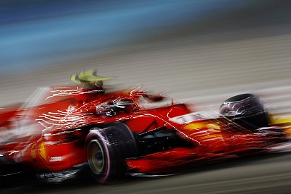 EL2 - Räikkönen et Hamilton loin devant, Vettel perd du temps