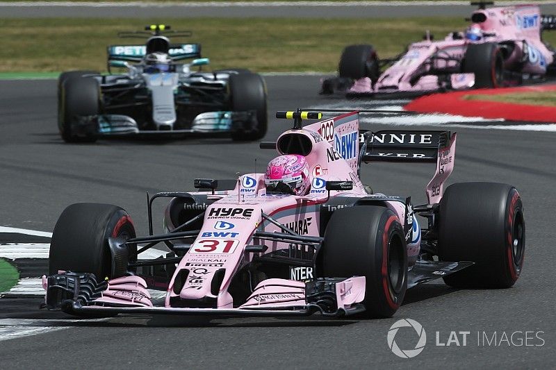 Esteban Ocon, Sahara Force India F1 VJM10, Valtteri Bottas, Mercedes AMG F1 W08, Sergio Perez, Sahar