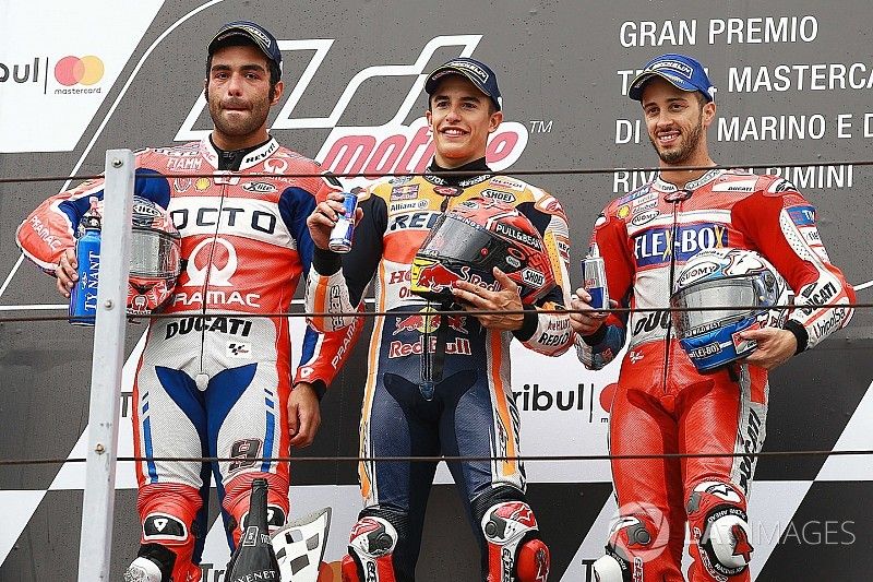 Podio: Ganador Marc Marquez, Repsol Honda Team, segundo Danilo Petrucci, Pramac Racing, y tercero Andrea Dovizioso, Ducati Team