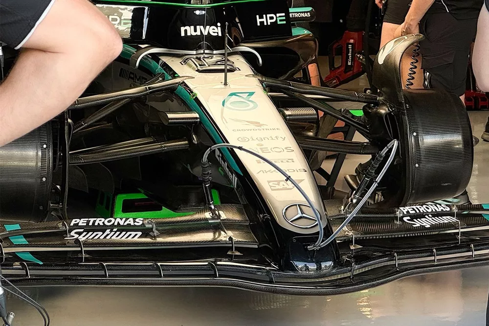 L'ala anteriore della Mercedes