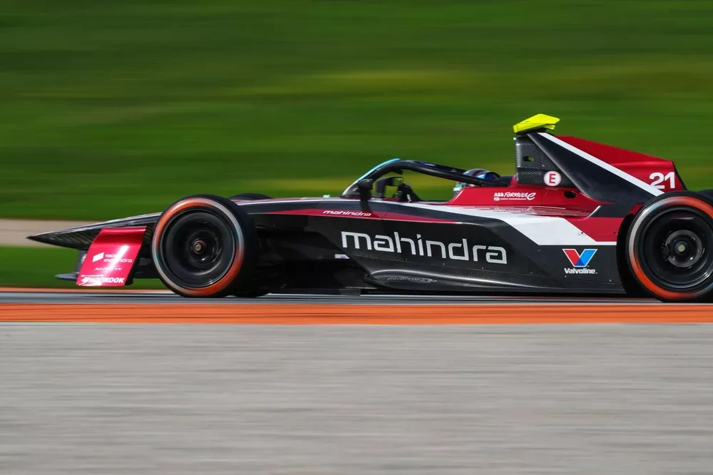 Chloe Chambers, Mahindra Racing
