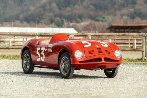 El primer modelo dise&ntilde;ado por Nuccio Bertone se vende... y mucho m&aacute;s