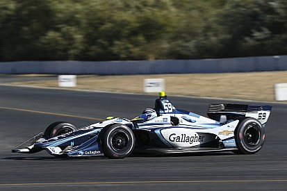 Chilton, 2019'da Carlin'le IndyCar'da yarışmaya devam edecek