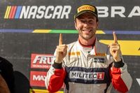 NASCAR Brasil: Casagrande exalta disputa limpa com Suárez e Campos