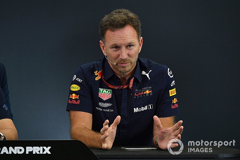 Керівник Red Bull потролив Mercedes з Оконом