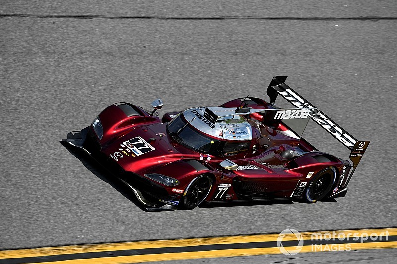 Rolex 24: Jarvis ve Mazda pole'de, Alonso'nun ekibi 6. sırada