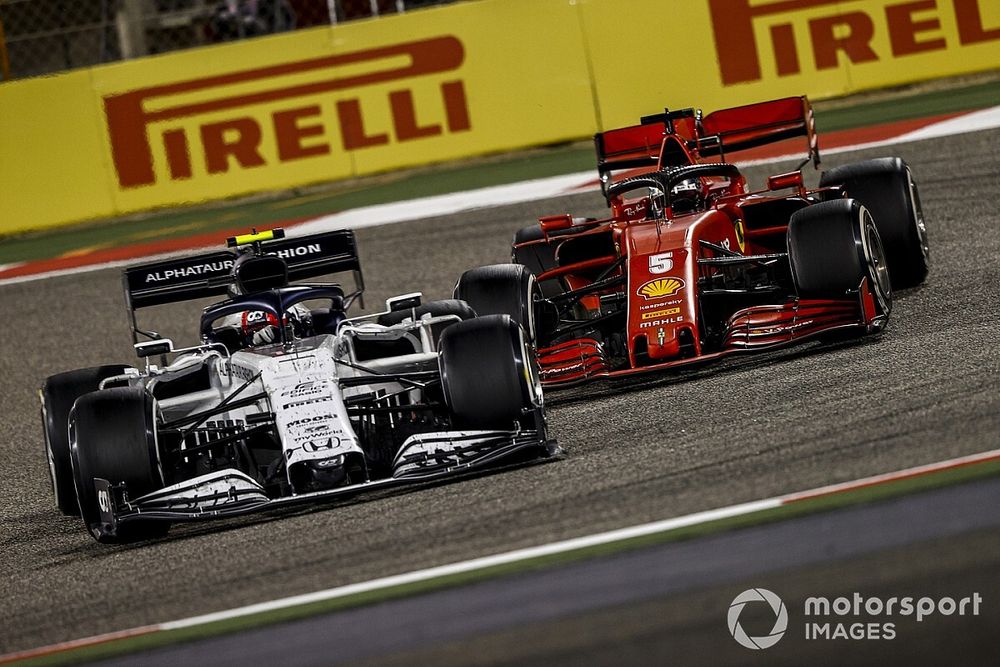 Pierre Gasly, AlphaTauri AT01, Sebastian Vettel, Ferrari SF1000