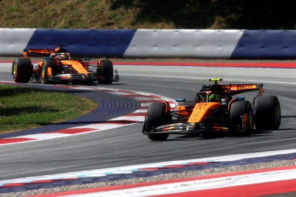 Lando Norris, McLaren, Oscar Piastri, McLaren