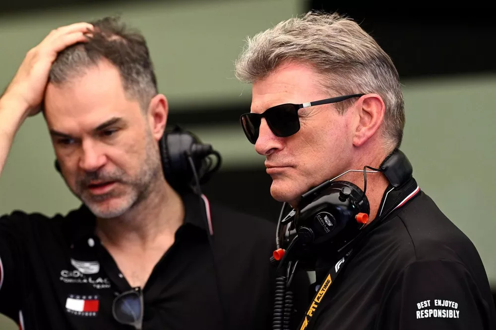 Marc Hynes, Cadillac F1 Team Chief Racing Officer, Graeme Lowdon, Cadillac F1 Team Team Principal