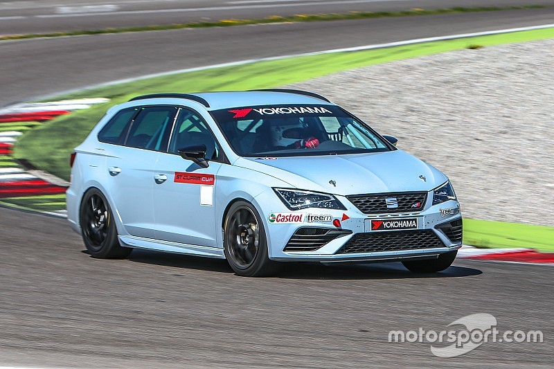 Test Seat Leon ST Cupra Cup: entry level, ma di lusso
