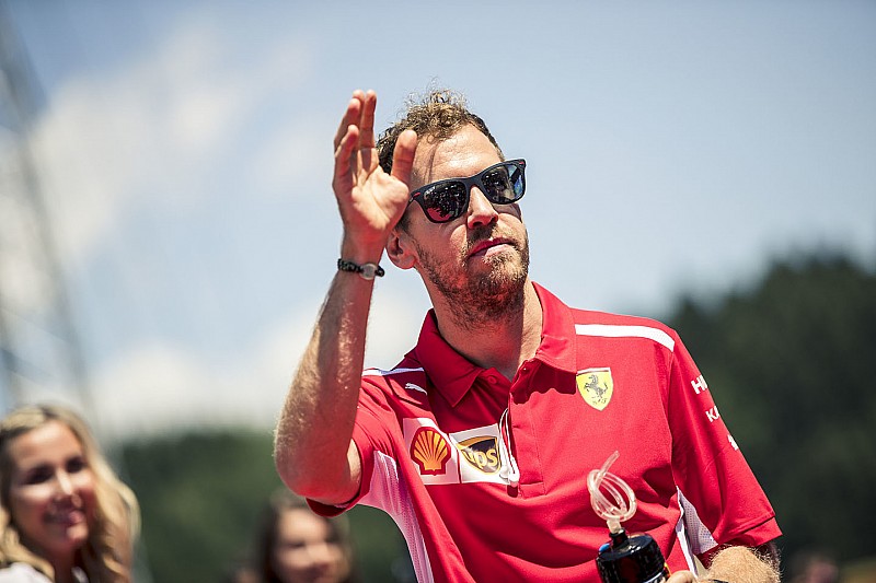 Vettel: “Straffen door ons eigen gezever in het verleden”