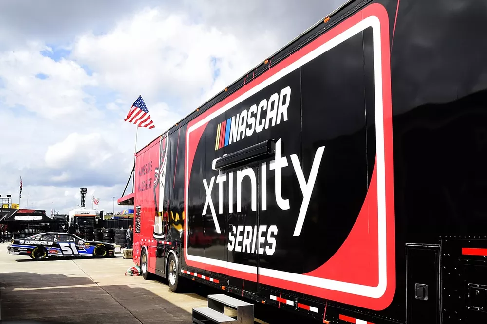 Xfinity Logo, Jeremy Clements, Jeremy Clements Racing, Chevrolet Camaro All South Electric