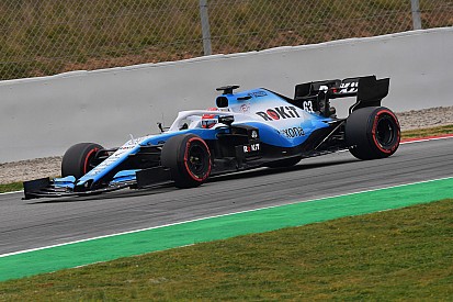 Videó: Pályára gurult a Williams FW42 az F1-es teszten Barcelonában