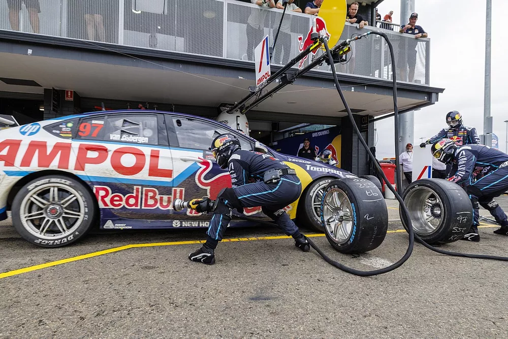 Shane van Gisbergen, Triple Eight Race Engineering Holden