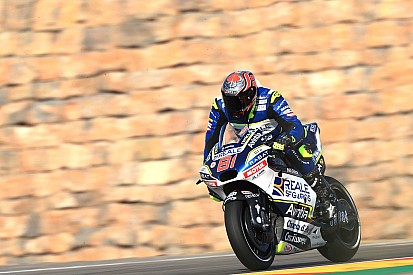 Torres debuta en MotoGP a 3.7 segundos del más rápido