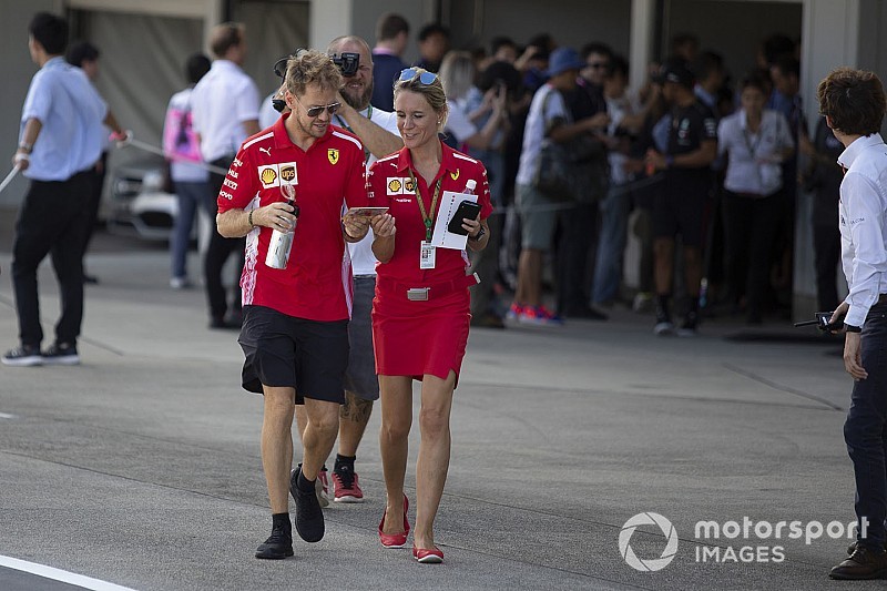 Vettel: kevesen múlik, hogy zseninek vagy idiótának néznek