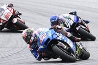 Rins admite que fue un error cambiar r&aacute;pido de moto ante la lluvia