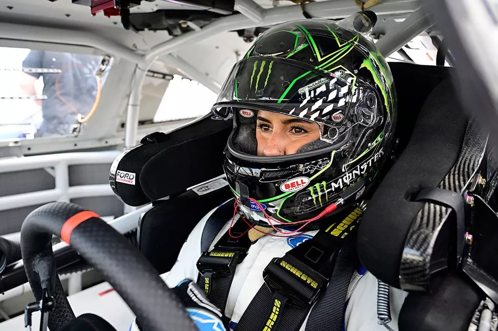 Hailie Deegan, AM Racing, AirBox Ford Mustang