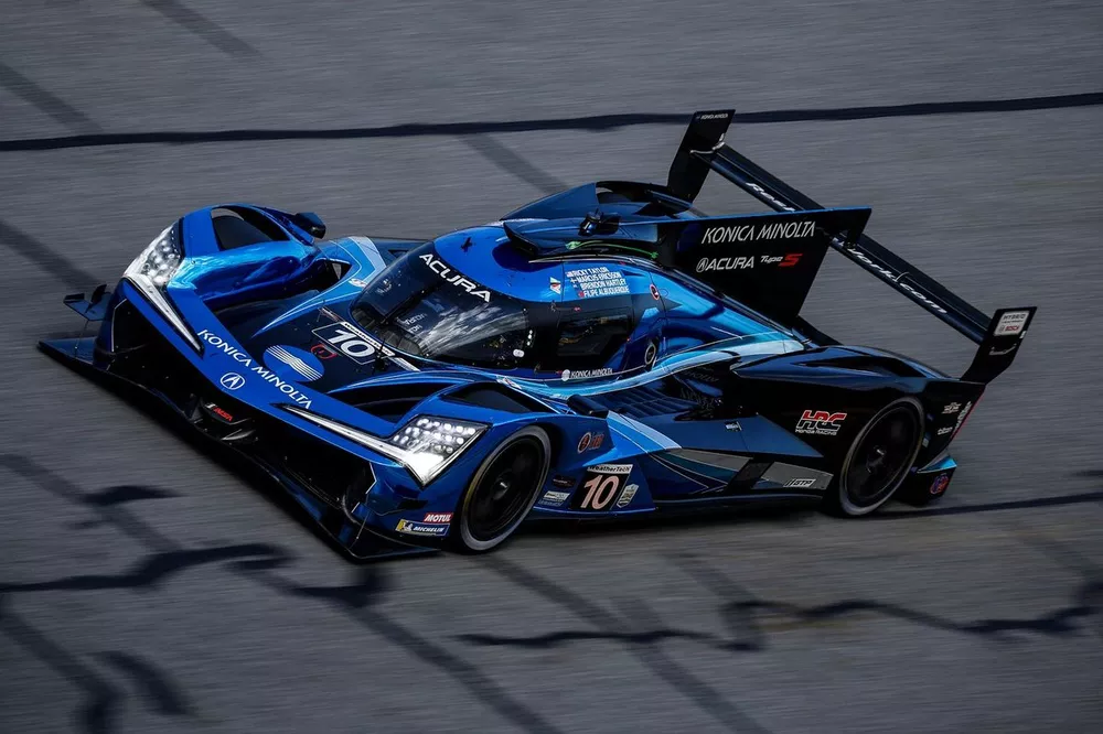 #10 Wayne Taylor Racing with Andretti Acura ARX-06: Ricky Taylor, Filipe Albuquerque, Brendon Hartley, Marcus Ericsson