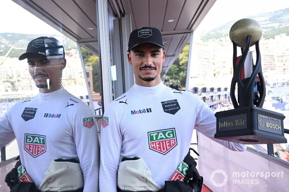 Pascal Wehrlein, Porsche, with his Julius Baer Pole Position Award
