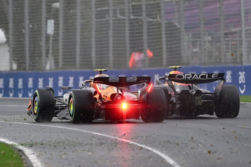 Lando Norris, McLaren, Liam Lawson, Red Bull Racing